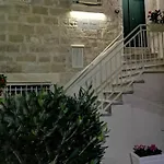 Opera Prima And Apartamento Altamura