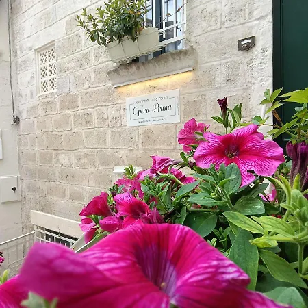 Opera Prima And Apartment Altamura